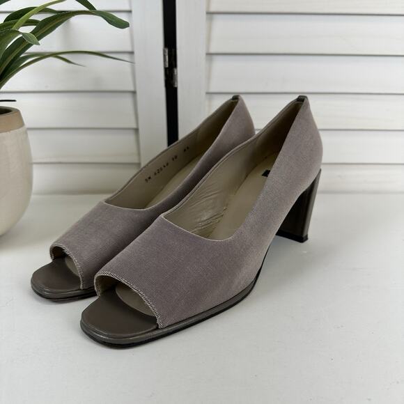 Stuart Weitzman Shimmer Taupe Textile Block Heel Pumps Peep Toe Shoes Size 10 AA - Picture 1 of 9